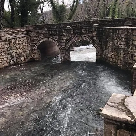 Isaraiko Spiti Agia Theodora Отель