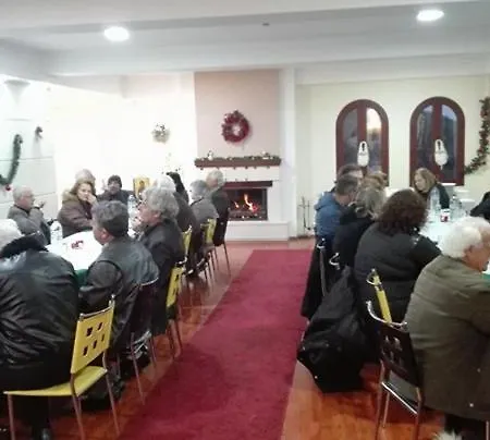 Hotel Isaraiko Spiti Agia Theodora 2*