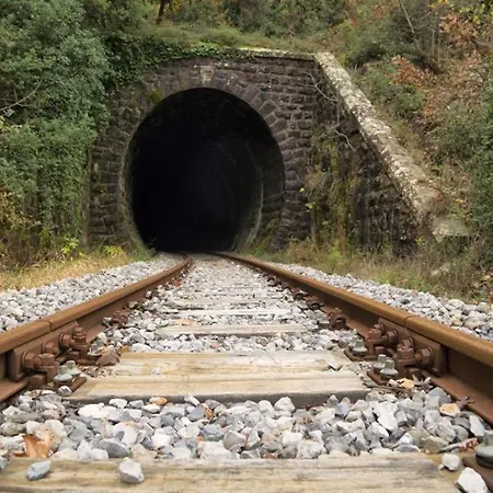 Isaraiko Spiti Agia Theodora