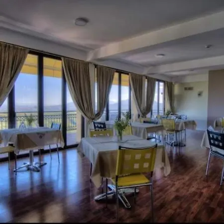 Isaraiko Spiti Agia Theodora Hotel Isaris