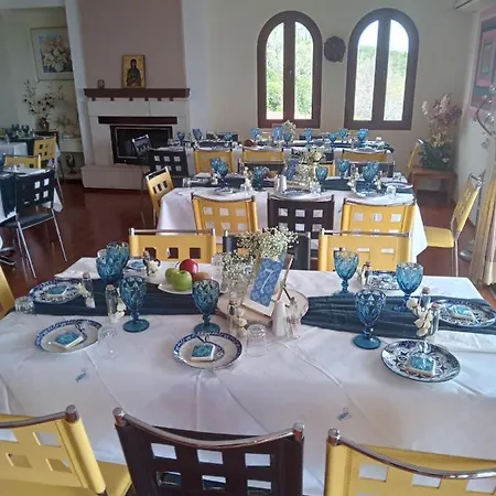 Isaraiko Spiti Agia Theodora Отель Isaris