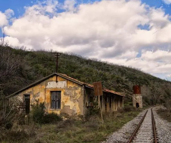 Isaraiko Spiti Agia Theodora 호텔 Isaris