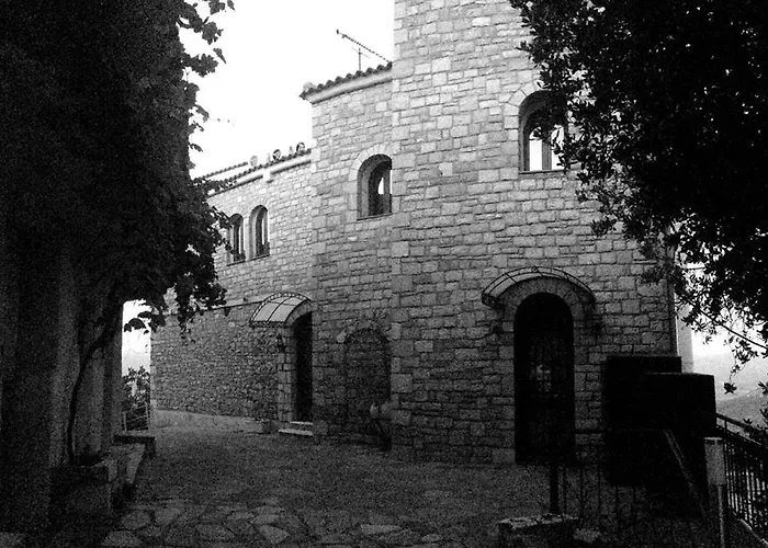 Isaraiko Spiti Agia Theodora 2* Isaris