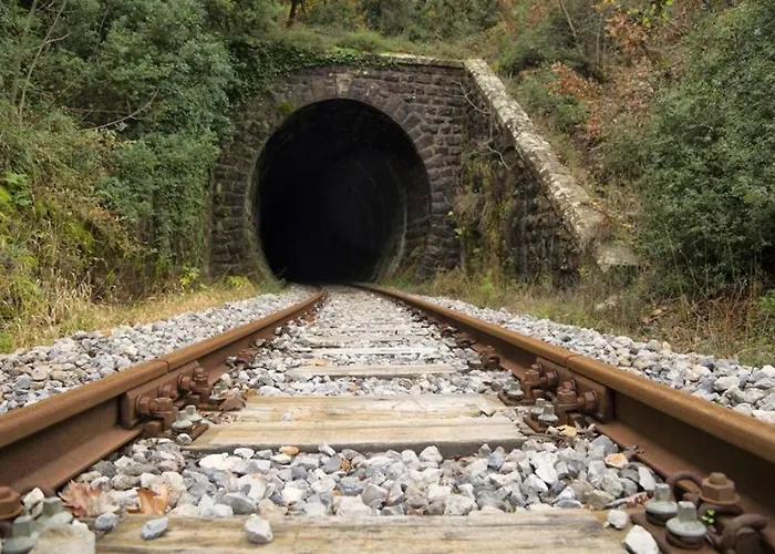 Isaraiko Spiti Agia Theodora