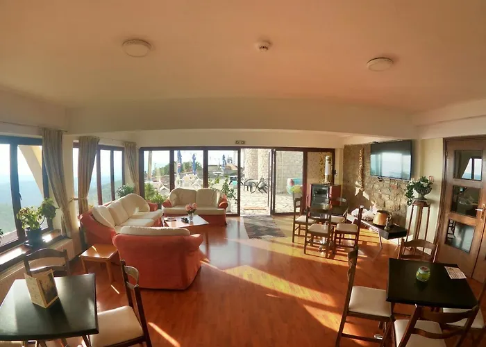 Hotel Isaraiko Spiti Agia Theodora Isaris