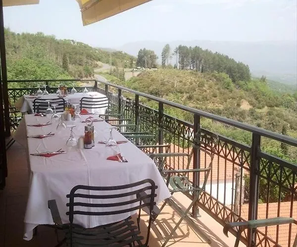 Hotel Isaraiko Spiti Agia Theodora