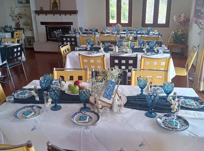 Isaraiko Spiti Agia Theodora 호텔 Isaris